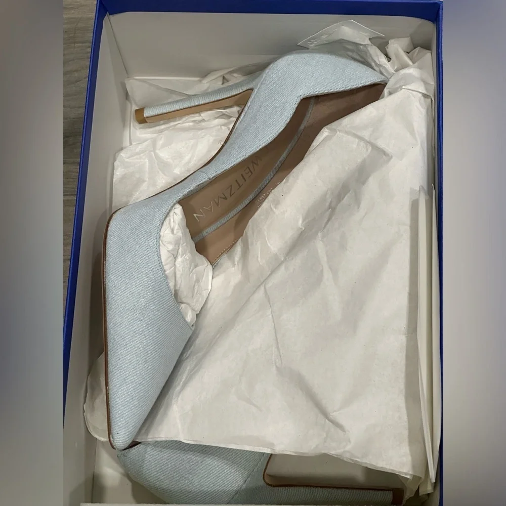 Stuart Weitzman Denim Scallop Pumps‎ Size 8B